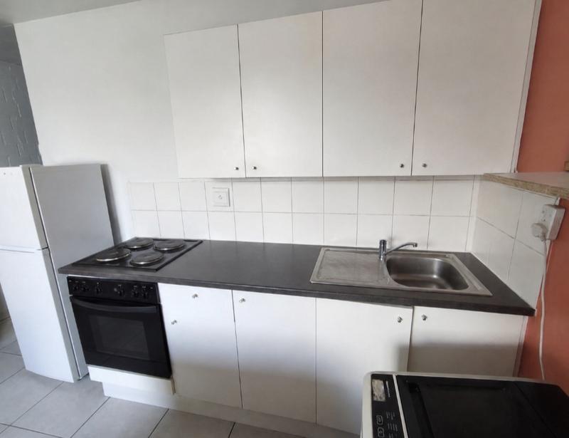 1 Bedroom Property for Sale in Wynberg Western Cape
